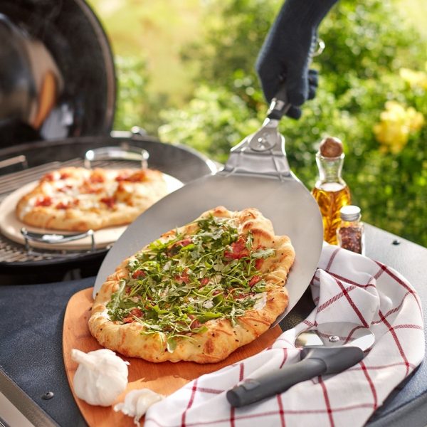 Robusta pala per pizza in acciaio inox per introdurre ed estrarre la pizza dal barbecue