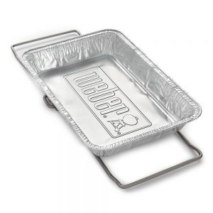 Kit umidificatore composto da una vaschetta in alluminio e un supporto in acciaio, compatibile con tutti i barbecue a pellet smokeFire Weber.