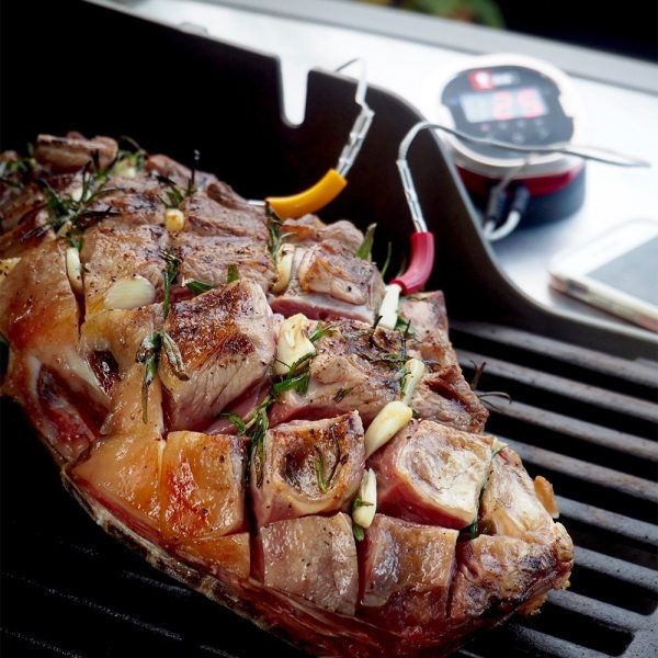 Termometro digitale per alimenti con connettività Bluetooth e App Weber iGrill integrata.